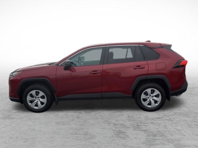 Used 2024 Toyota RAV4 LE AWD/4WD image 8