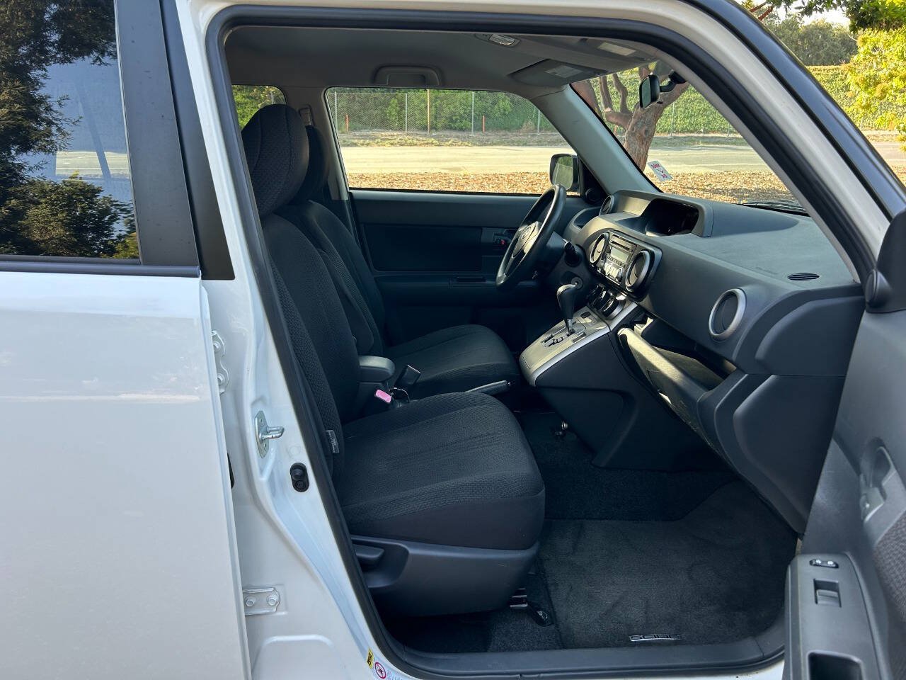 Used 2008 Scion xB FWD image 31