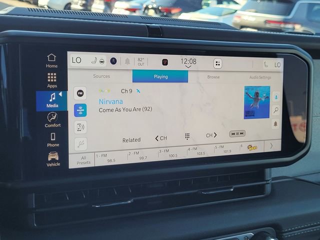 Certified 2025 Jeep Wrangler Unlimited Sahara w/ Safety Group image 9