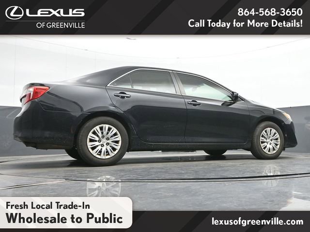 Used 2014 Toyota Camry FWD image 12