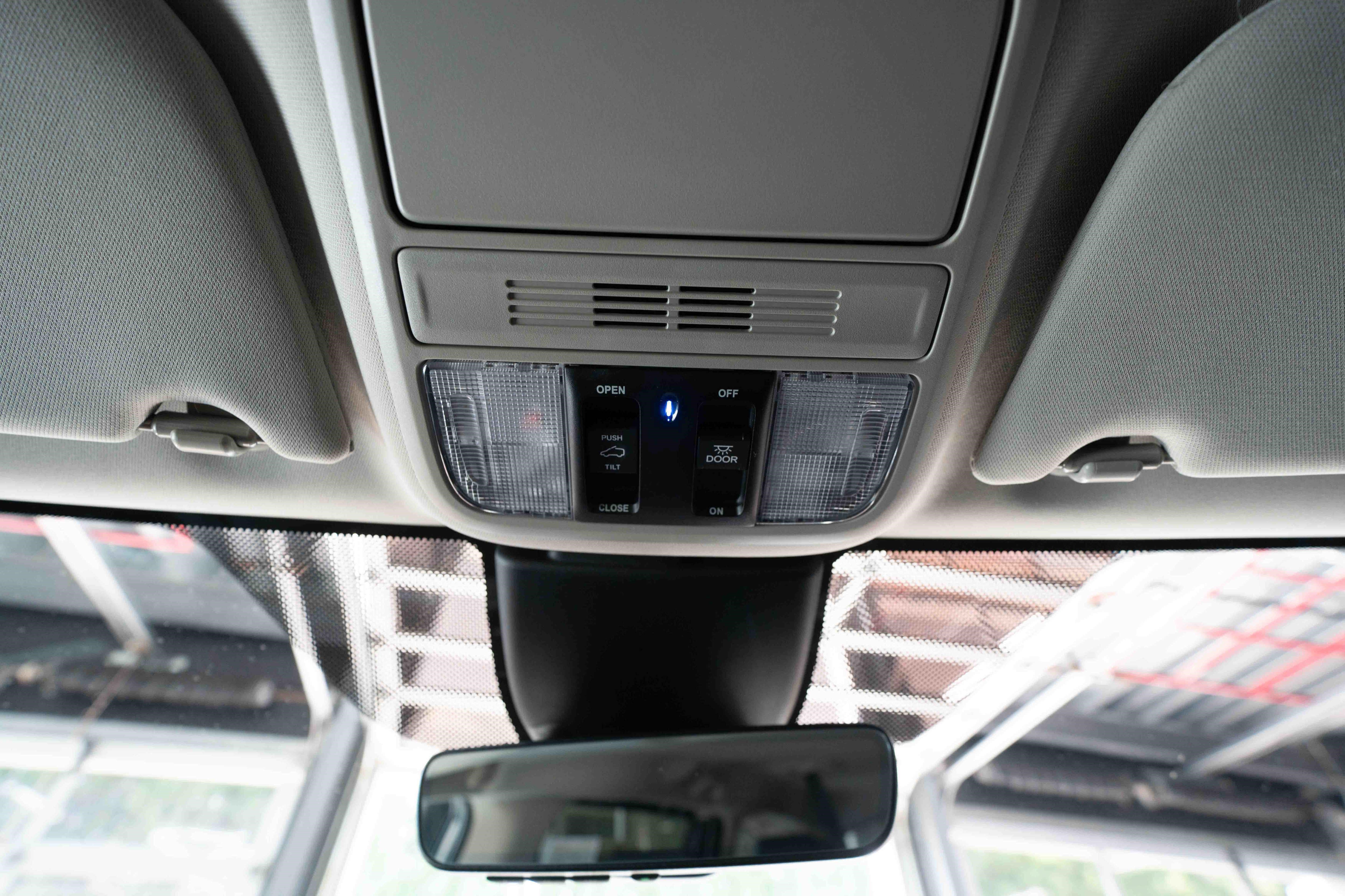 Used 2025 Honda Odyssey EX-L image 18