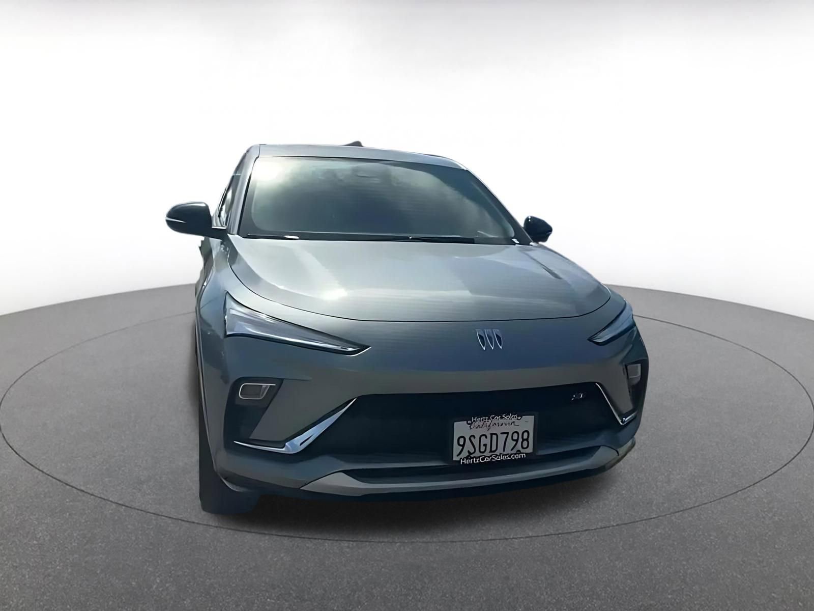 Used 2025 Buick Envista Sport Touring image 3