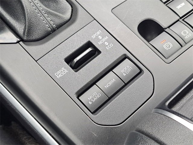 Used 2024 Toyota Highlander XLE image 10