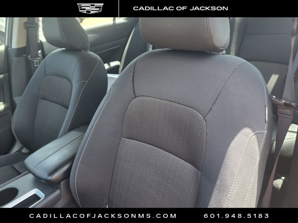 Used 2025 Nissan Altima 2.5 SV FWD image 19
