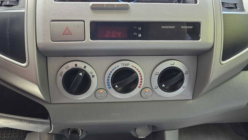 Used 2006 Toyota Tacoma PreRunner RWD image 21
