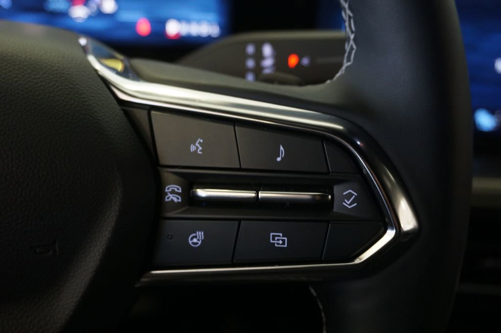 New 2025 Chevrolet Traverse LT w/ Driver Confidence Package image 19