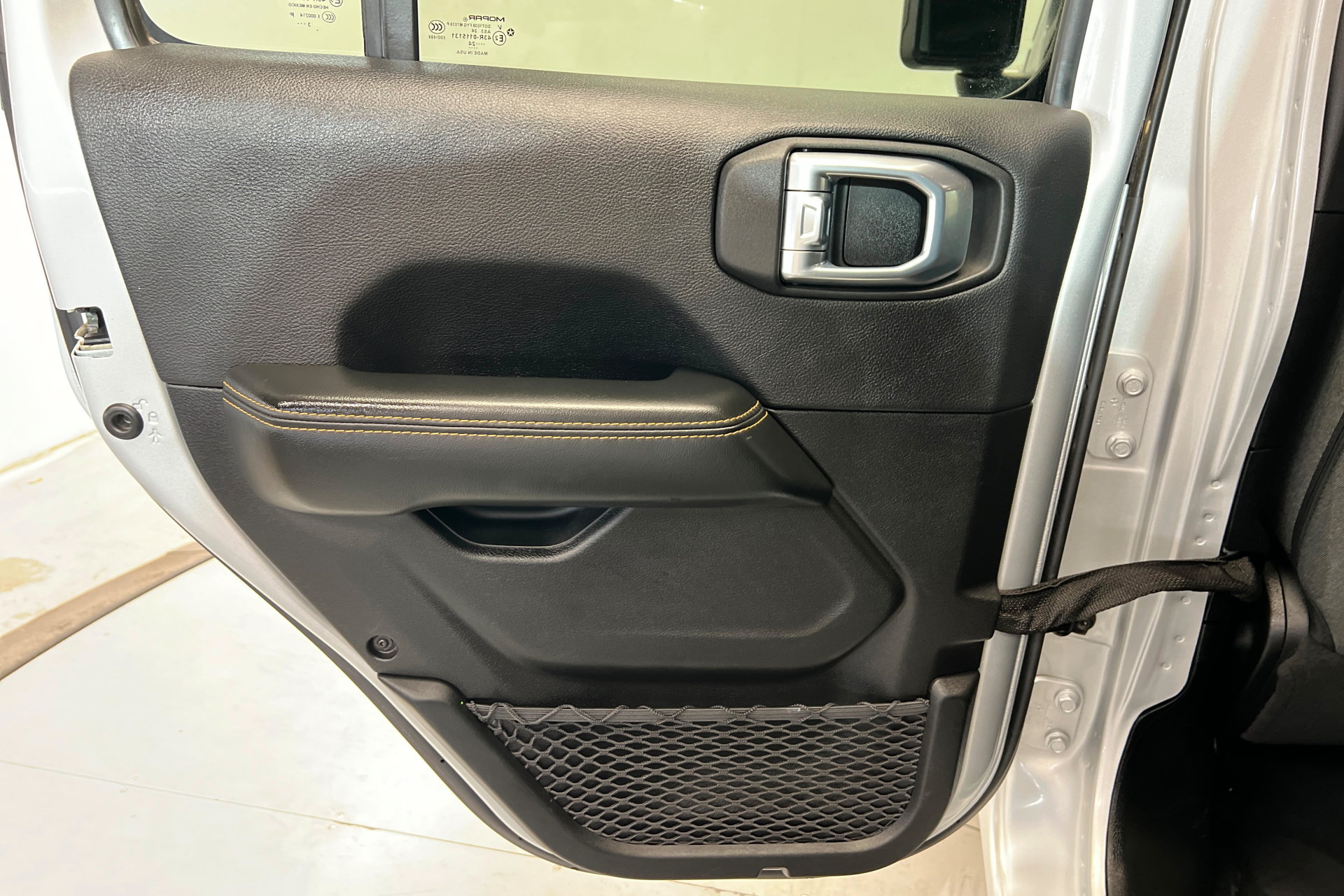 Used 2024 Jeep Wrangler Unlimited Sahara AWD/4WD image 18