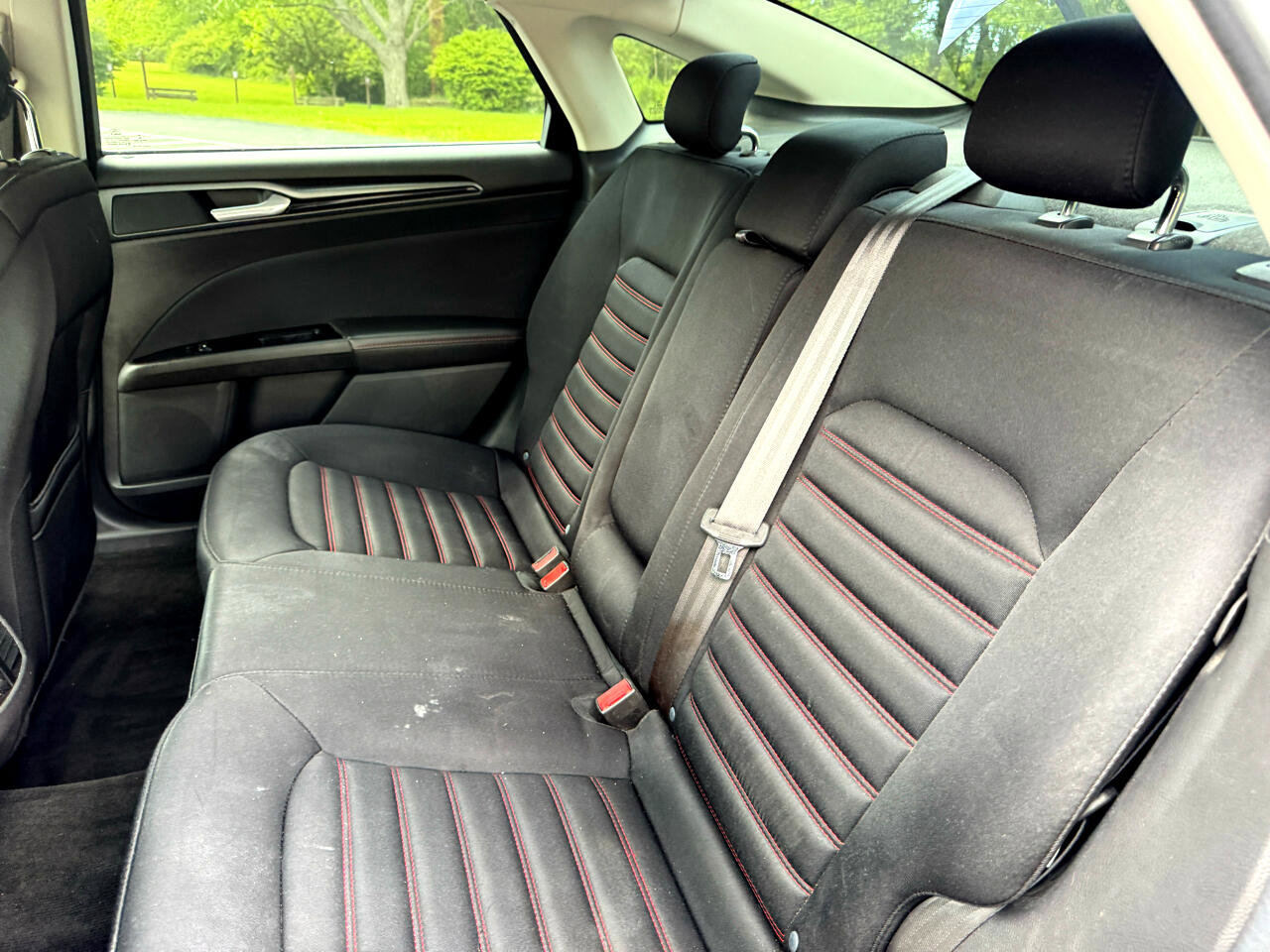 Used 2014 Ford Fusion SE w/ Equipment Group 201A image 29