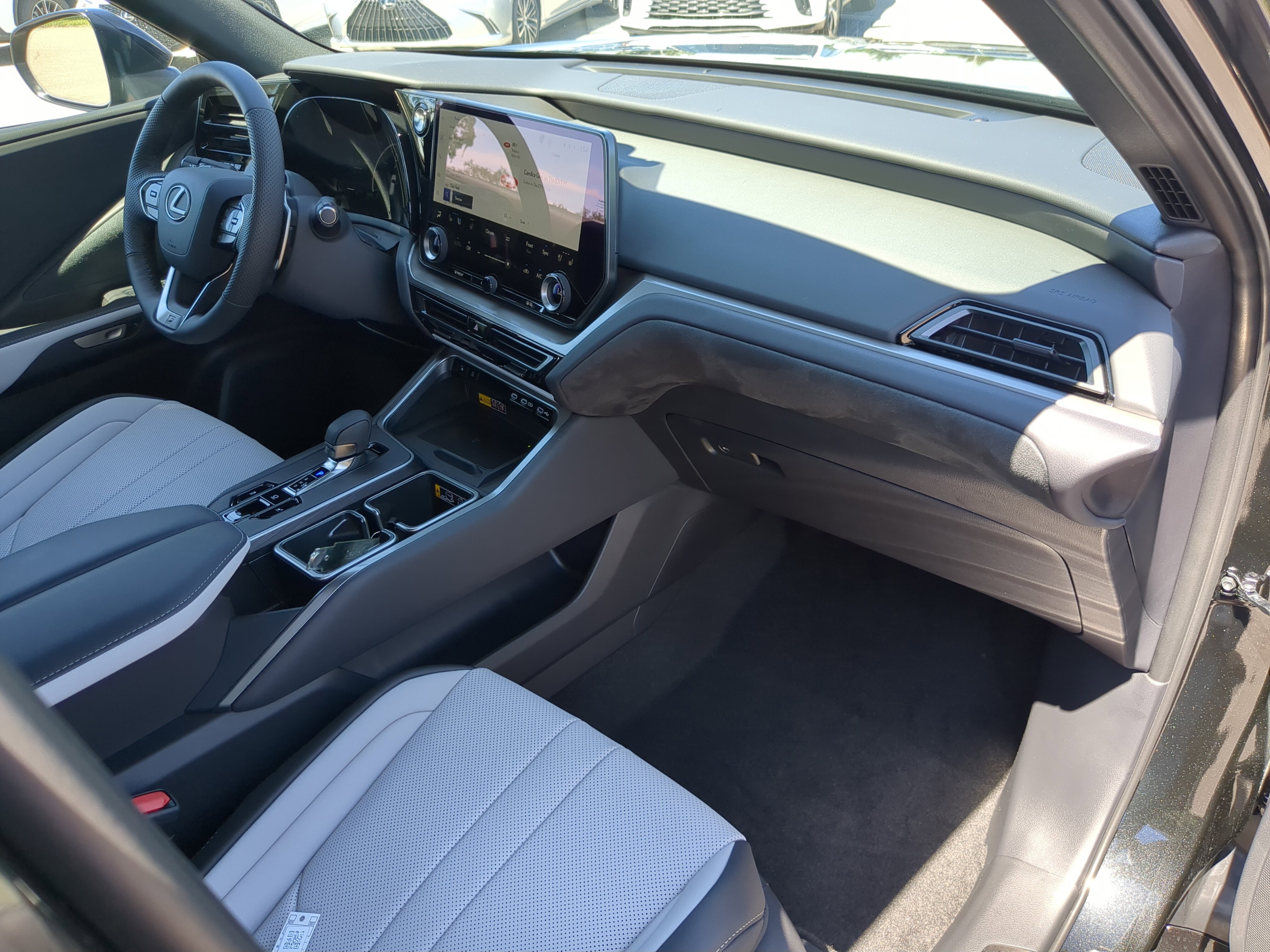New 2026 Lexus TX 500h AWD image 11