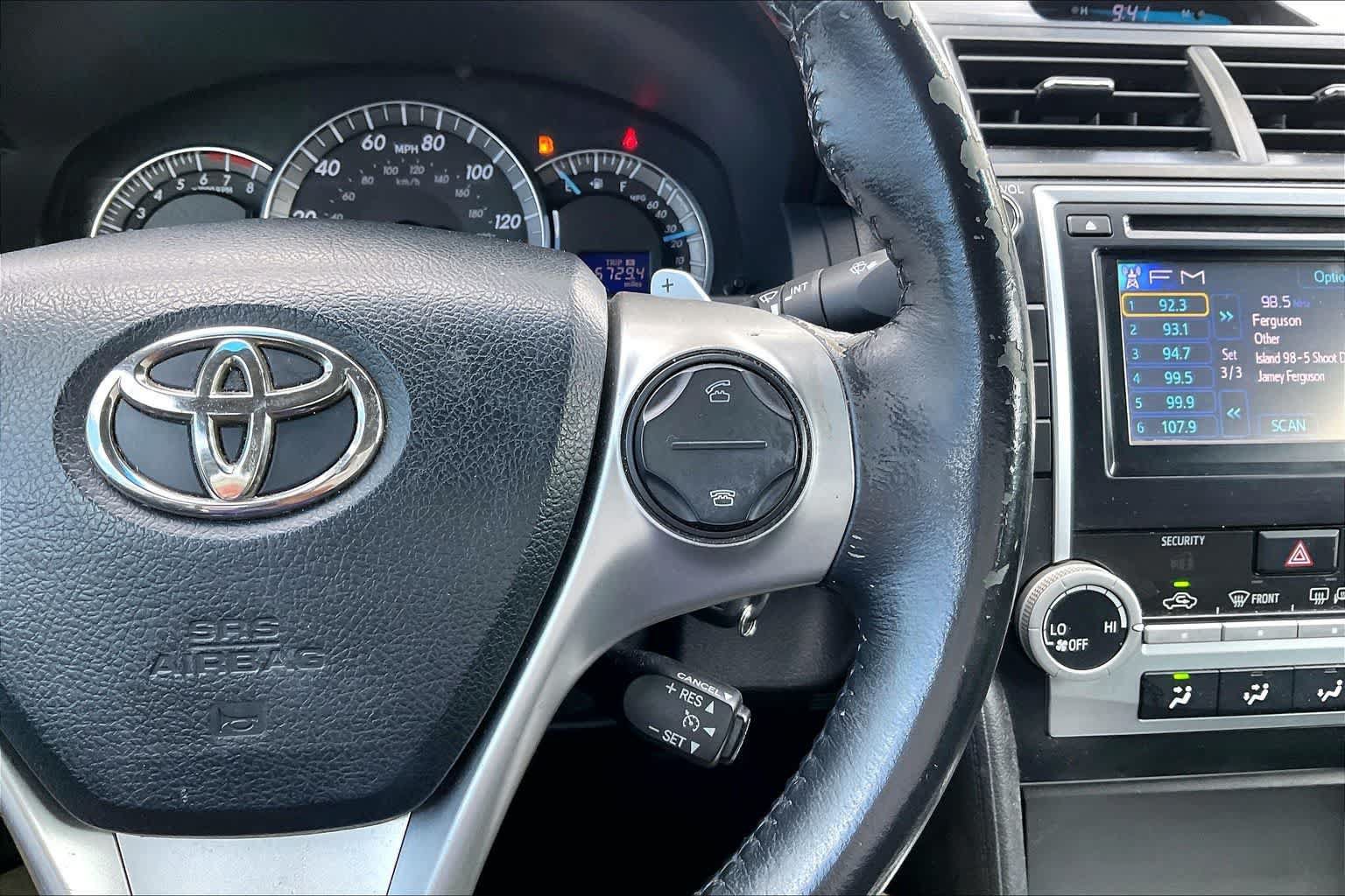 Used 2012 Toyota Camry SE FWD image 25