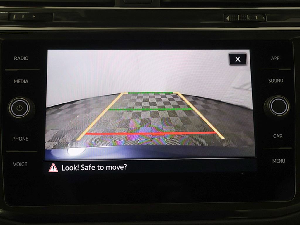 Used 2023 Volkswagen Tiguan SE image 43