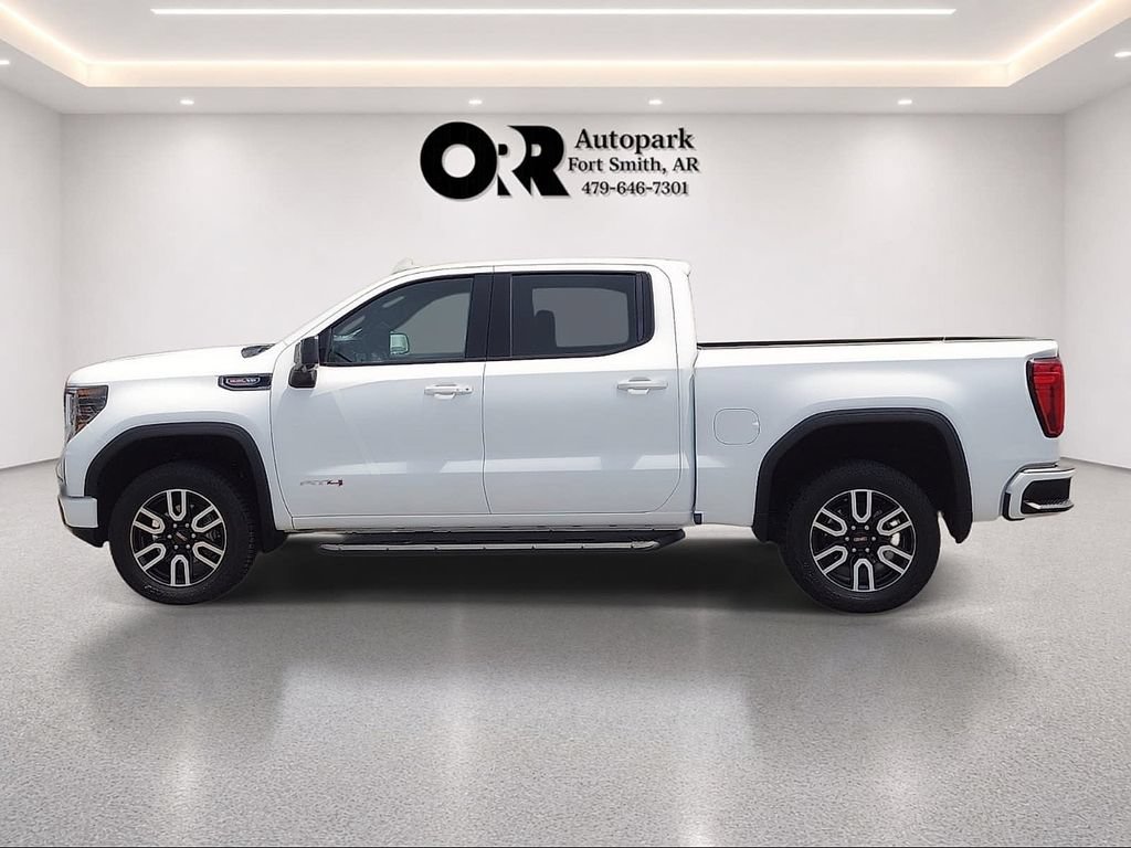 Used 2024 GMC Sierra 1500 AT4 w/ Technology Package AWD/4WD image 3