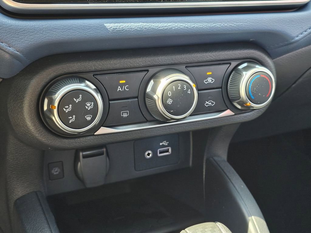 New 2025 Nissan Versa SV w/ Trunk Package image 10