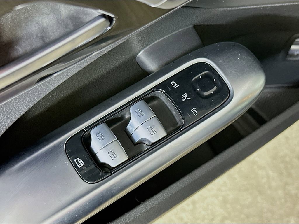 Used 2023 Mercedes-Benz C 300 Sedan image 20