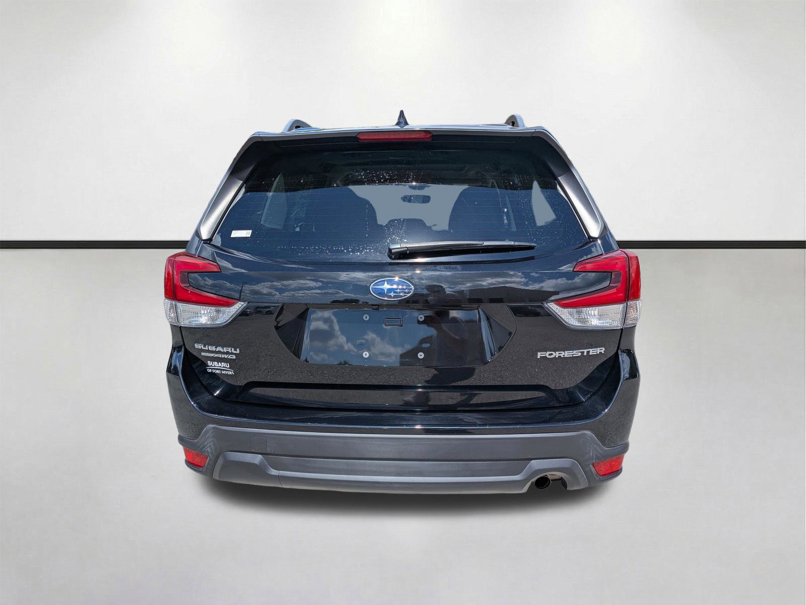 Certified 2023 Subaru Forester Premium AWD/4WD image 5