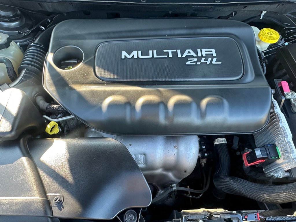 Used 2015 Jeep Cherokee Limited image 36