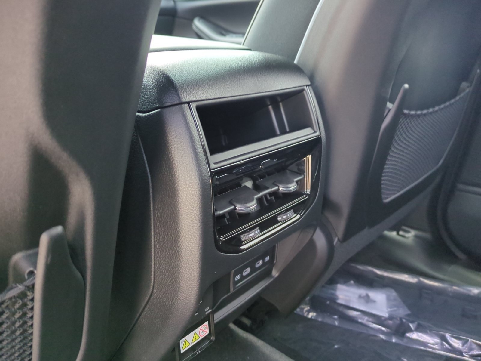 New 2026 Jeep Grand Cherokee Altitude AWD/4WD image 32