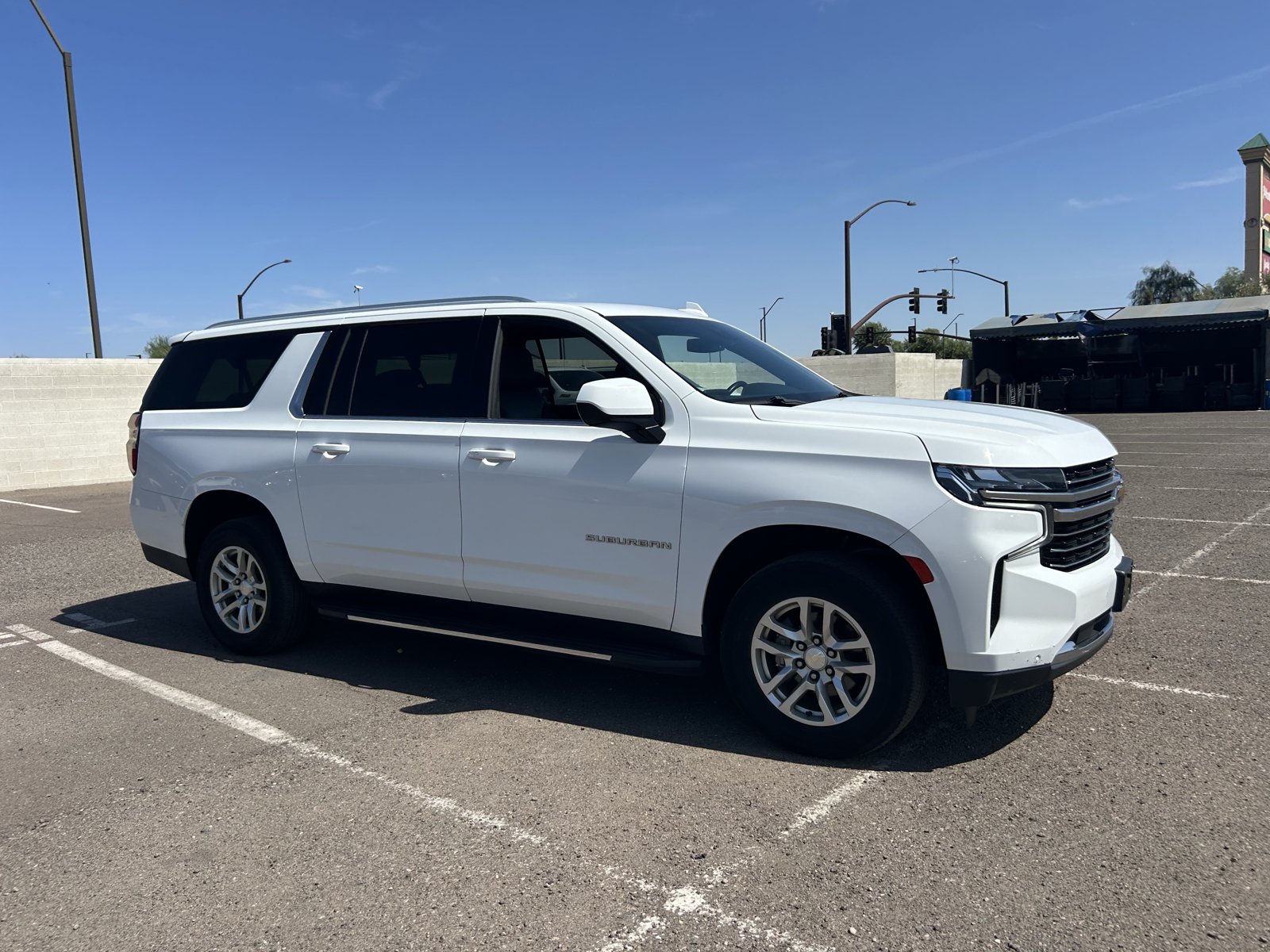 Certified 2023 Chevrolet Suburban LT AWD/4WD image 7