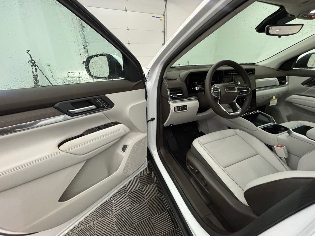 New 2026 GMC Terrain Denali w/ LPO, Black Badging Package image 19