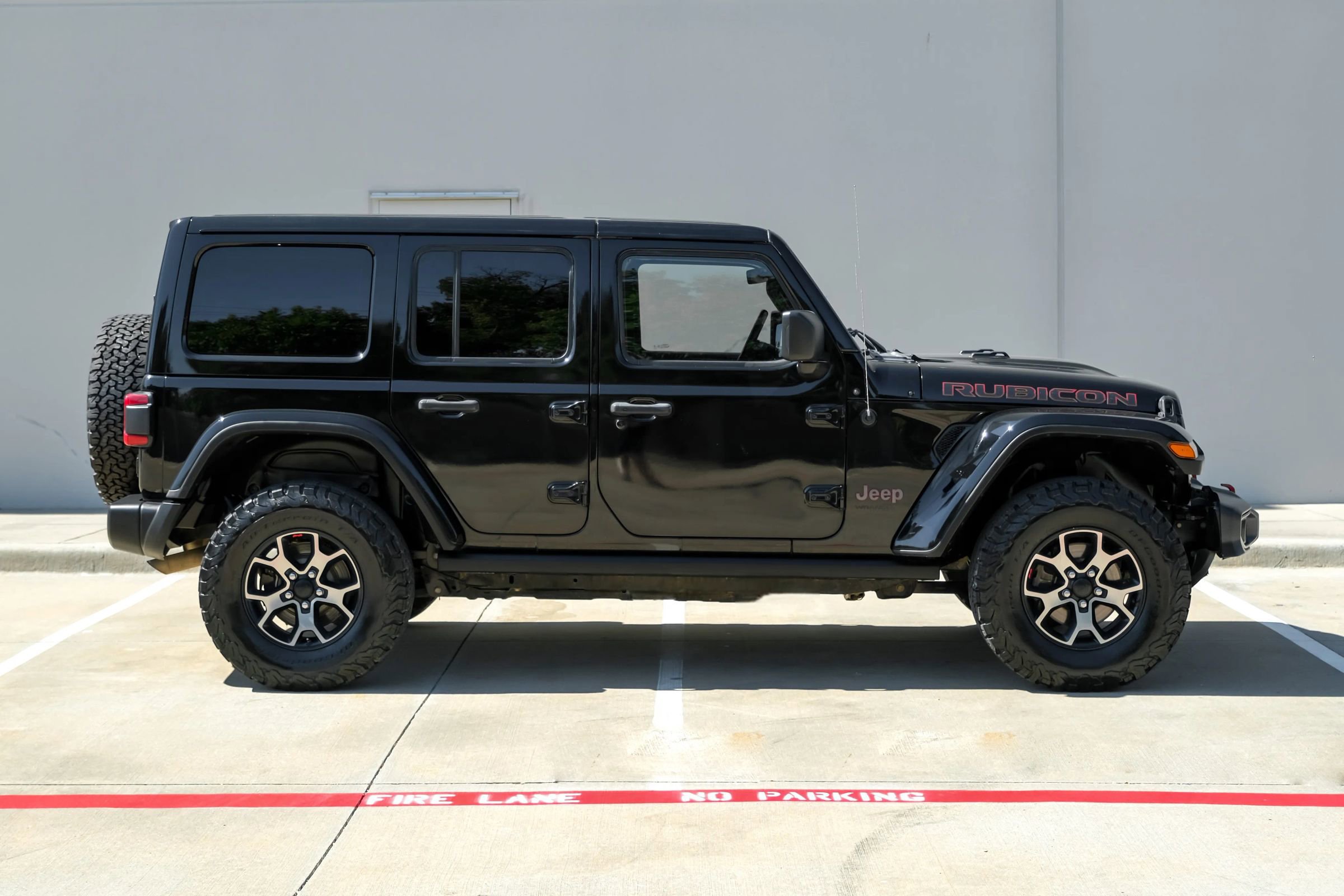Used 2019 Jeep Wrangler Unlimited Rubicon image 2