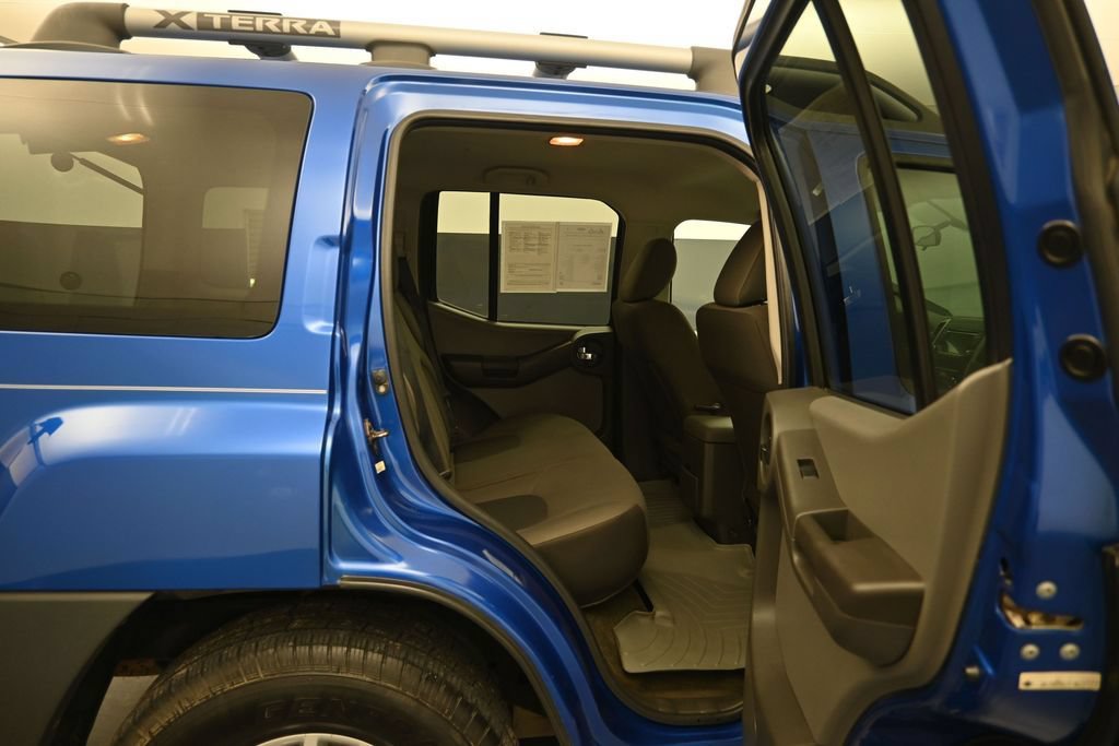 Used 2015 Nissan Xterra S w/ Value Package RWD image 24