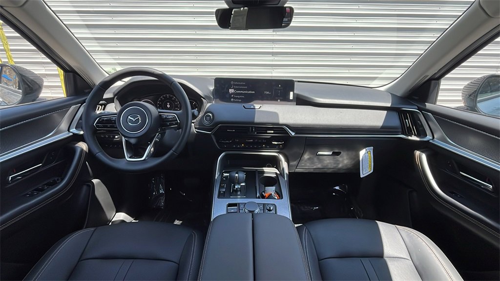 New 2025 MAZDA CX-70 Plug-In Hybrid w/ Premium Pkg image 12