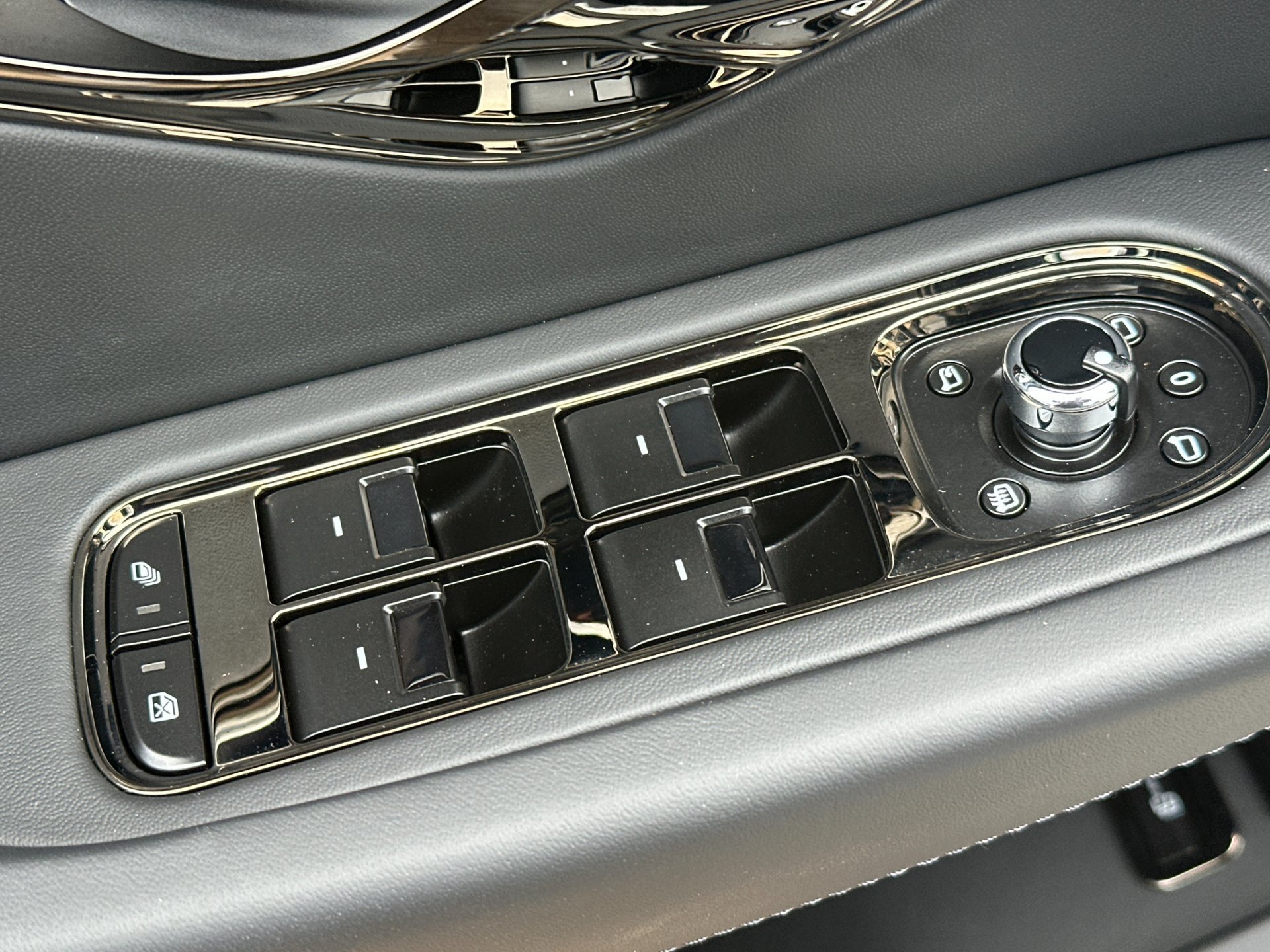 New 2026 Bentley Continental GT AWD/4WD image 15