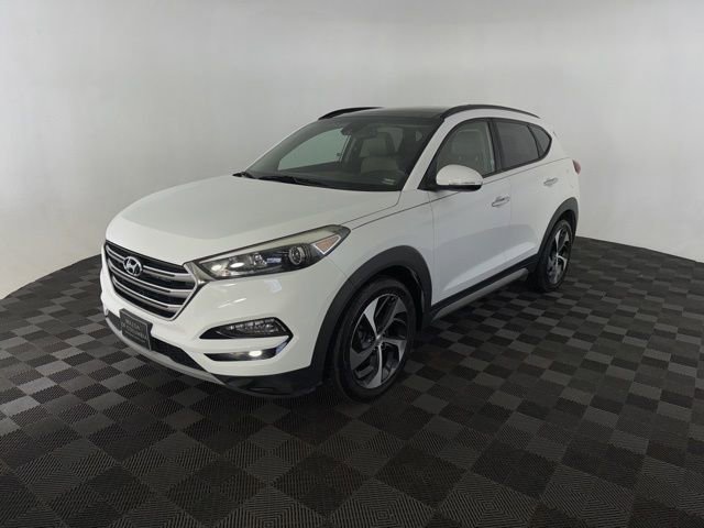 Used 2017 Hyundai Tucson Limited w/ Limited Ultimate Package 03 FWD image 3