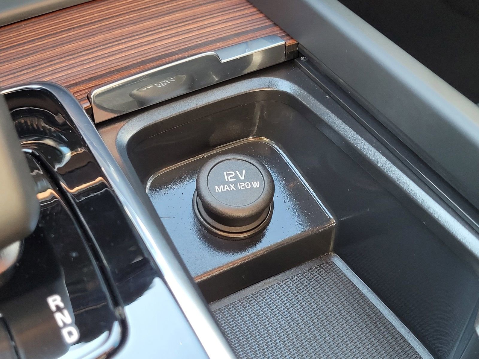 Certified 2025 Volvo V60 B5 Cross Country Plus image 26