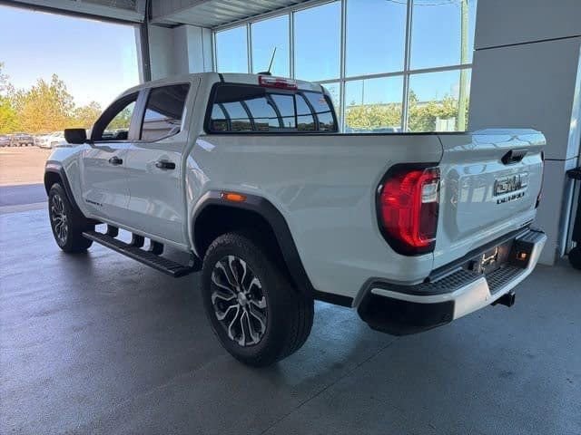 Used 2023 GMC Canyon Denali AWD/4WD image 13