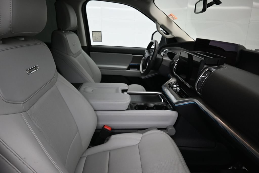 Used 2025 Ford Expedition Max Platinum AWD/4WD image 11