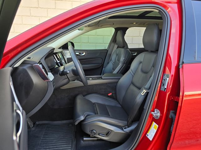 Used 2025 Volvo XC60 T8 Ultra w/ Protection Package Premier image 17