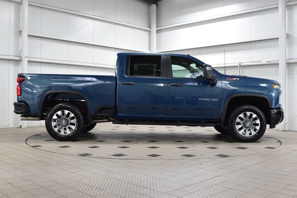 New 2026 Chevrolet Silverado 2500 Custom w/ Custom Value Package AWD/4WD image 9