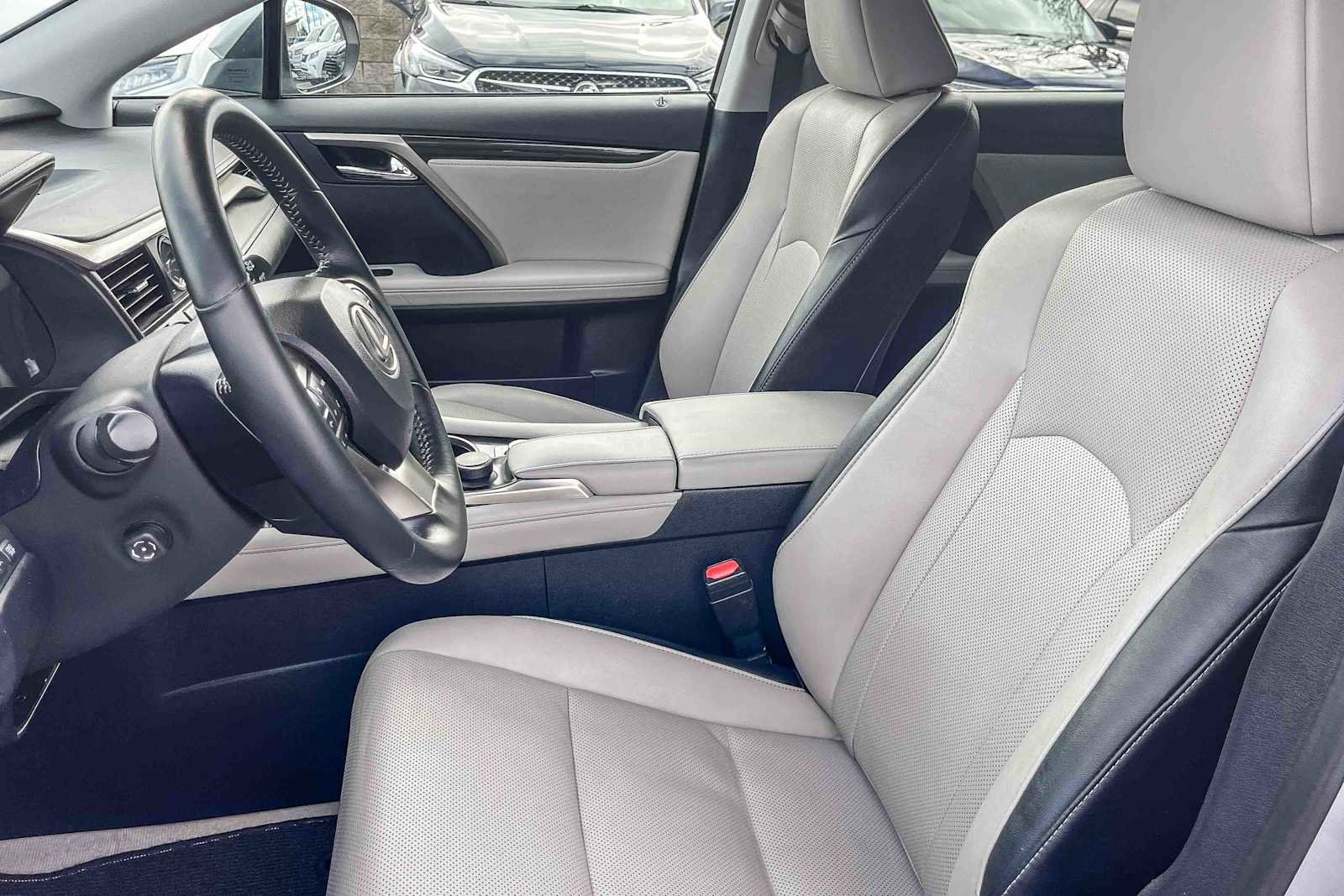 Used 2017 Lexus RX 350 image 16