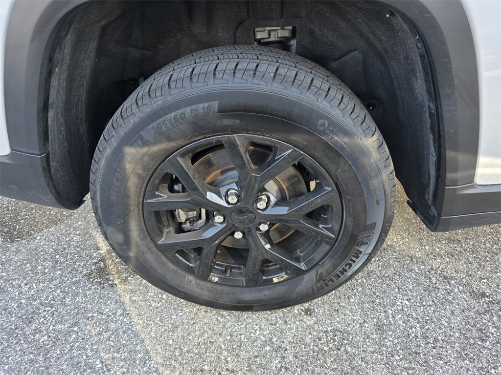 Used 2024 Jeep Grand Cherokee L Laredo image 19