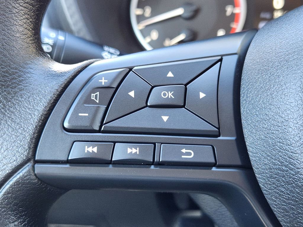 Used 2025 Nissan Sentra S image 18