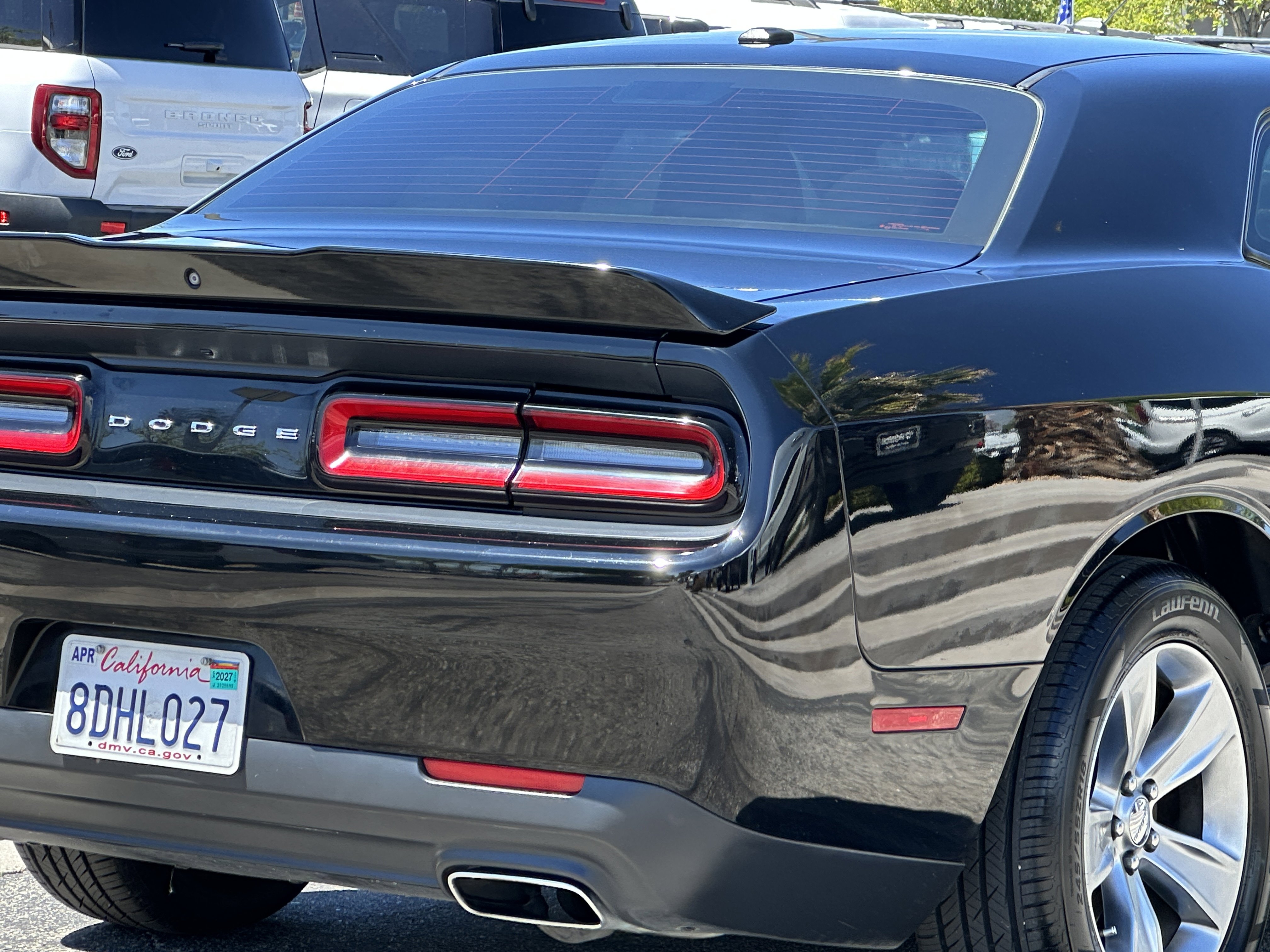 Used 2018 Dodge Challenger SXT image 8