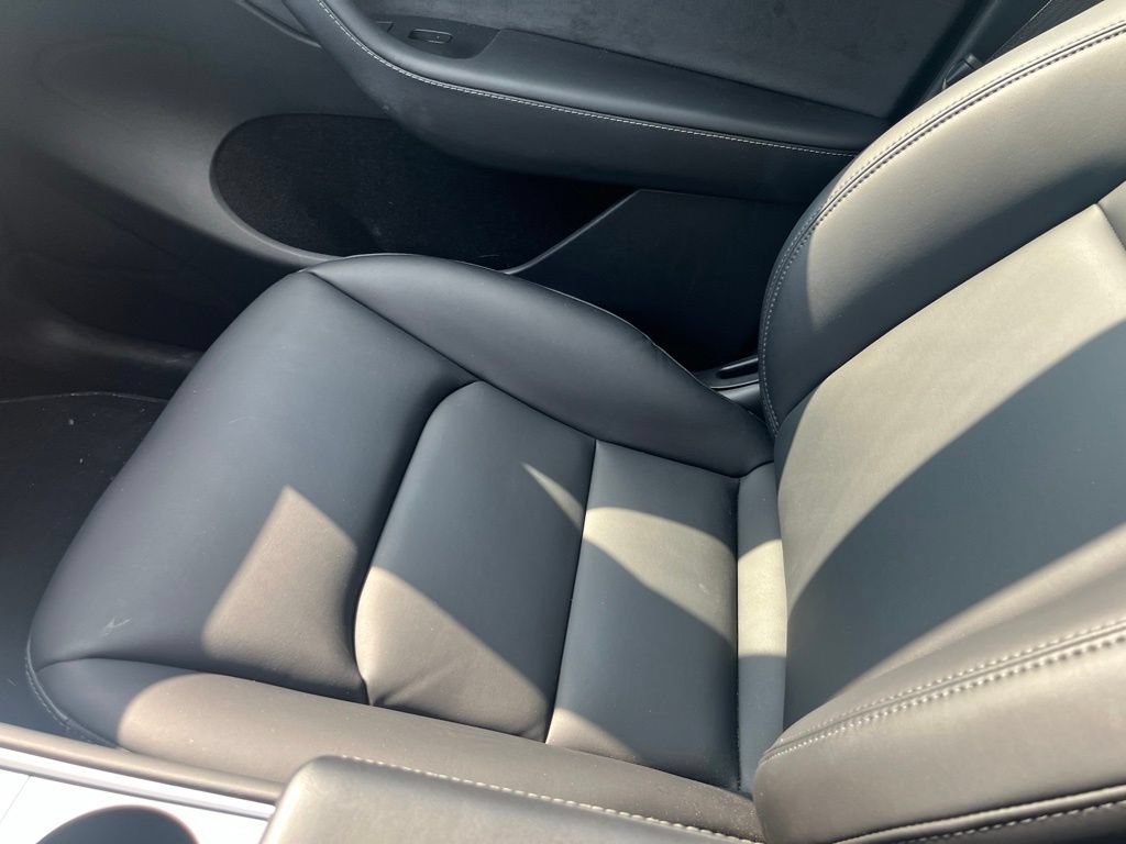 Used 2024 Tesla Model Y Long Range RWD image 18