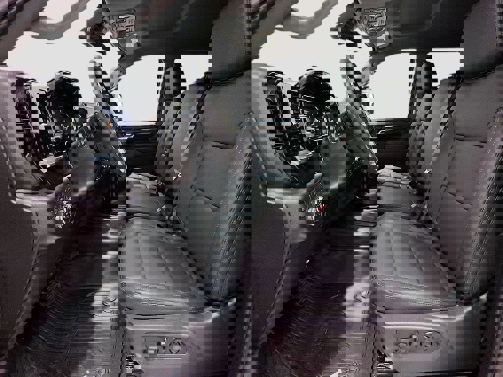 New 2026 GMC Sierra 3500 SLT image 25