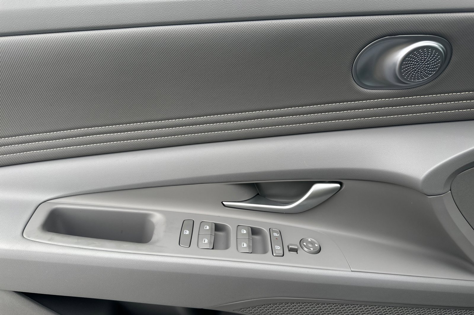 New 2026 Hyundai Elantra Sport FWD image 11
