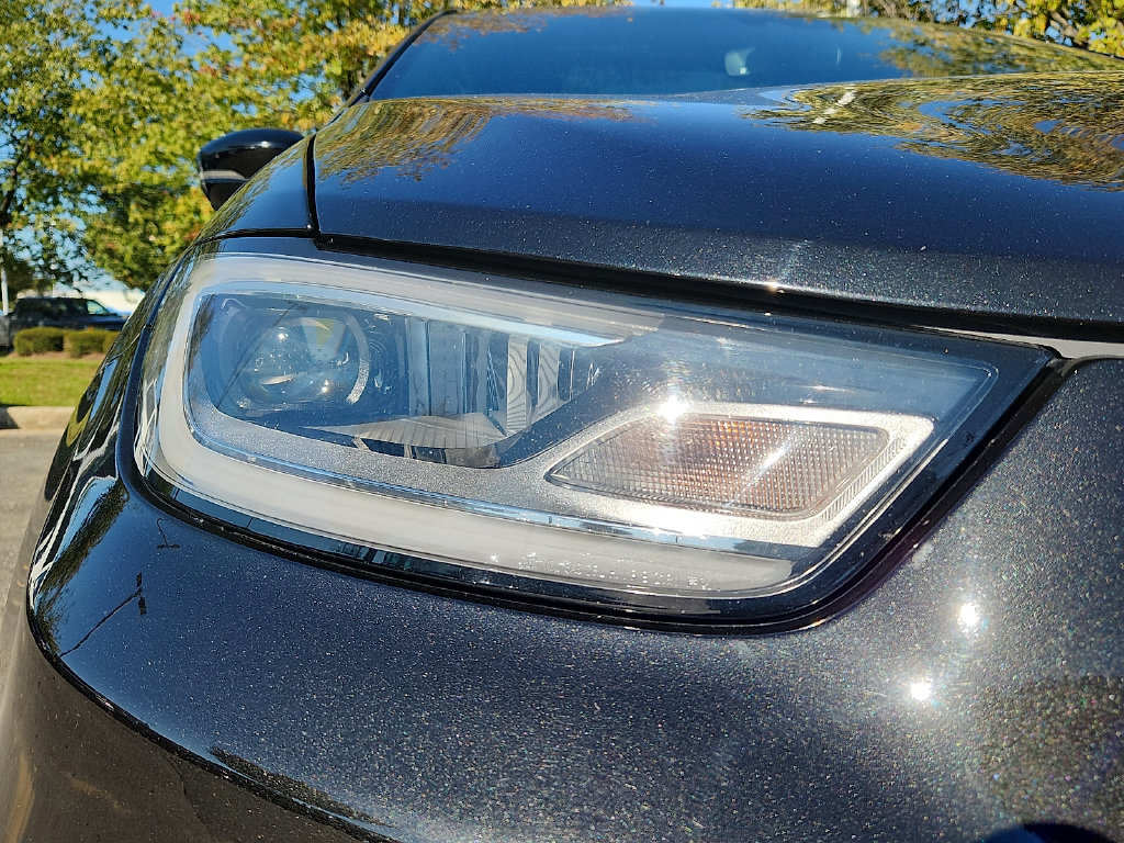 Used 2024 Chrysler Pacifica Premium FWD image 9
