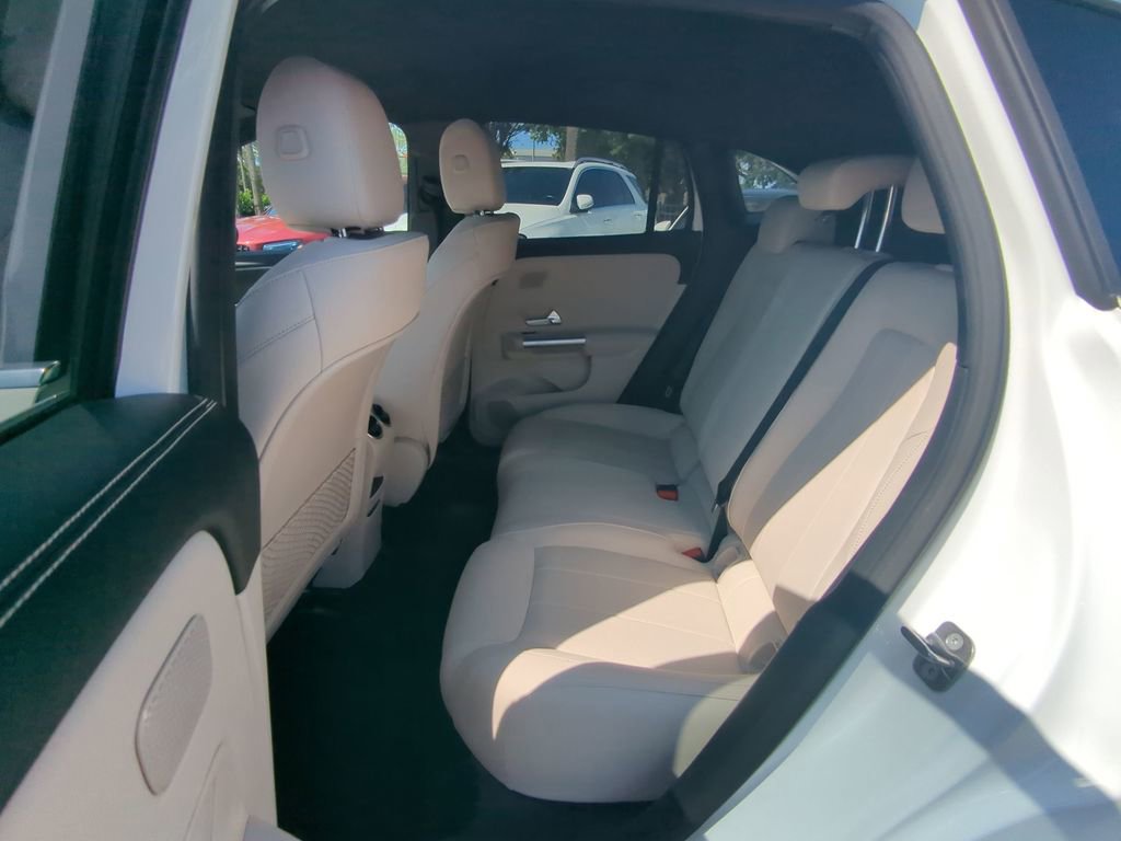 Certified 2025 Mercedes-Benz GLA 250 image 5