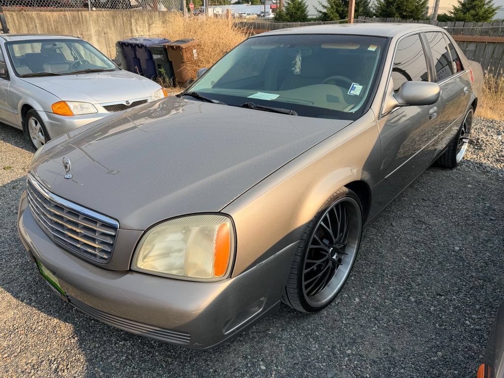 Used 2004 Cadillac De Ville w/ Equipment Group FWD image 1