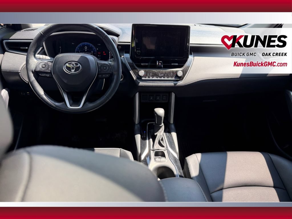 Used 2023 Toyota Corolla Cross XLE w/ Convenience Package AWD/4WD image 25