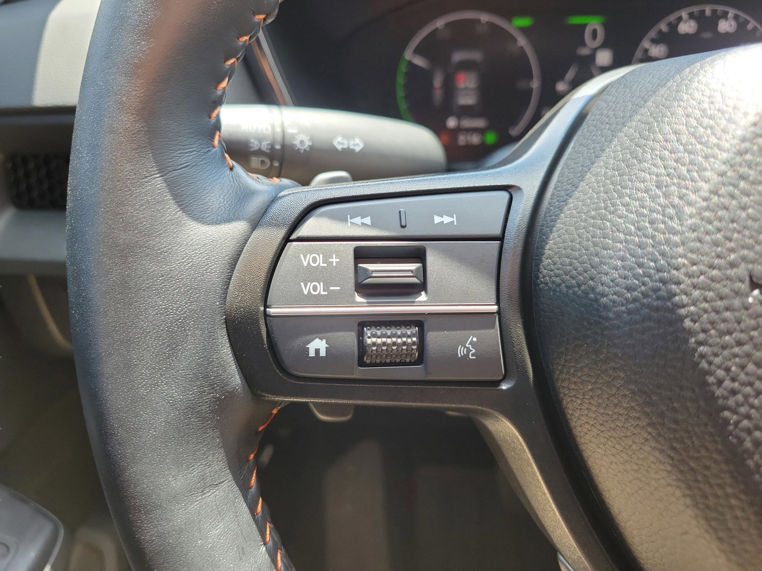 Used 2025 Honda CR-V Sport-L image 29