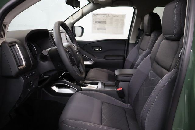 New 2025 Nissan Frontier SV w/ SV Convenience Package image 9
