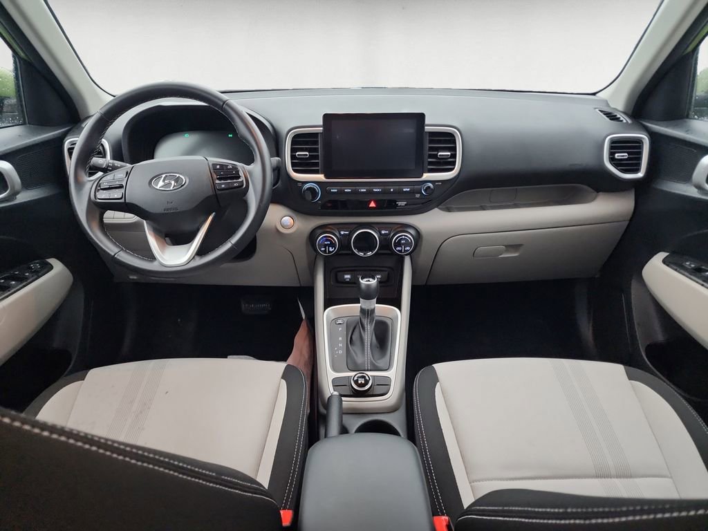 Used 2024 Hyundai Venue SEL image 10