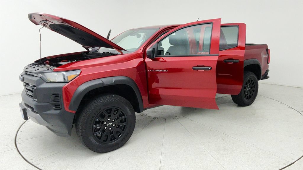 Used 2024 Chevrolet Colorado Trail Boss w/ Advanced Trailering Package AWD/4WD image 10