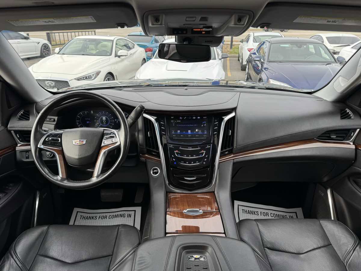 Used 2017 Cadillac Escalade Luxury AWD/4WD image 20
