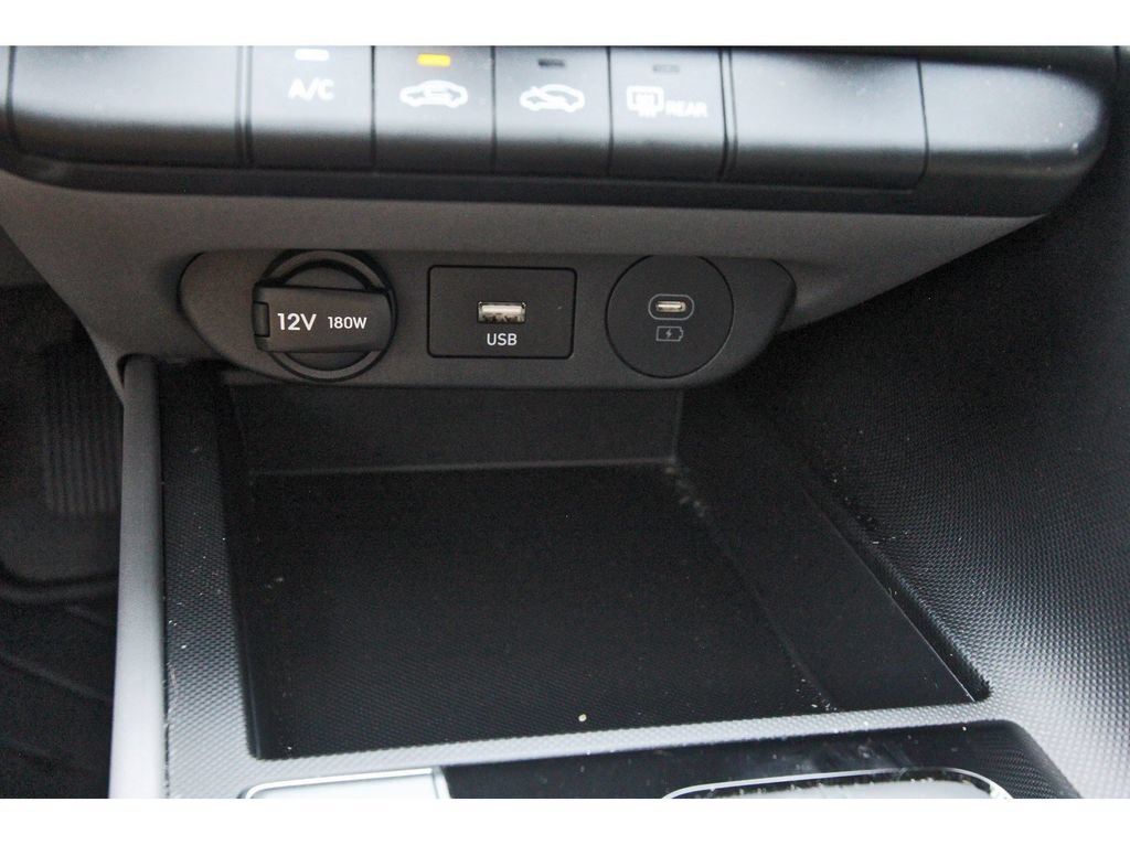 Certified 2026 Hyundai Elantra SE FWD image 28